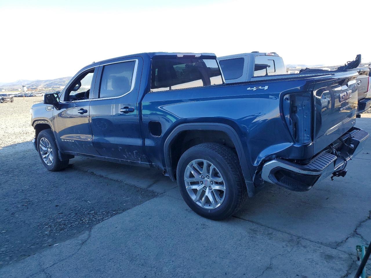 2021 GMC SIERRA K1500 SLE photo 2