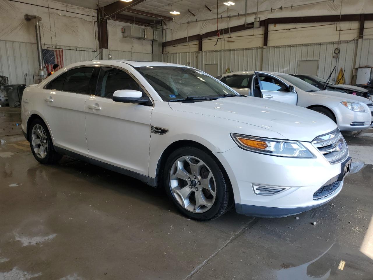 2011 FORD TAURUS SHO photo 4