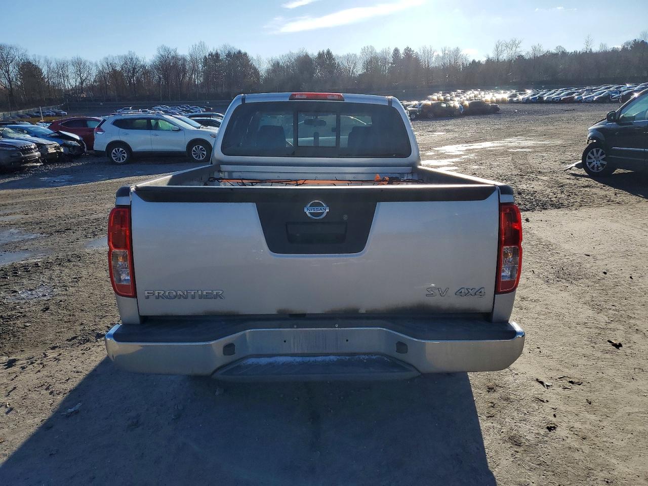 2019 NISSAN FRONTIER SV photo 6