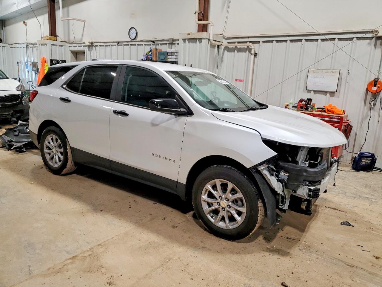 2021 CHEVROLET EQUINOX LT photo 4