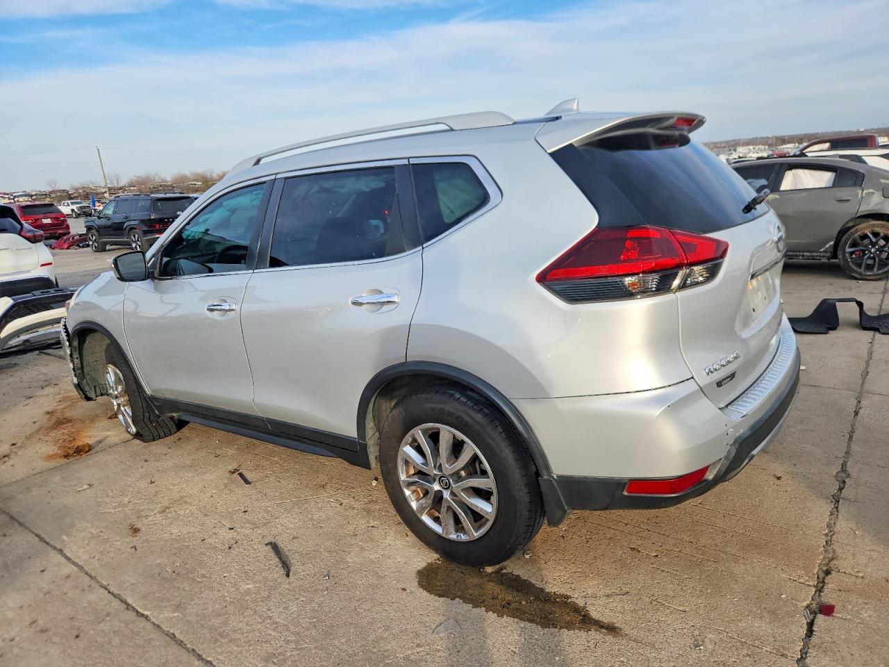 2020 NISSAN ROGUE S photo 2