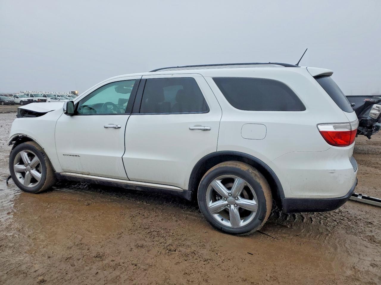 2013 DODGE DURANGO CITADEL photo 2