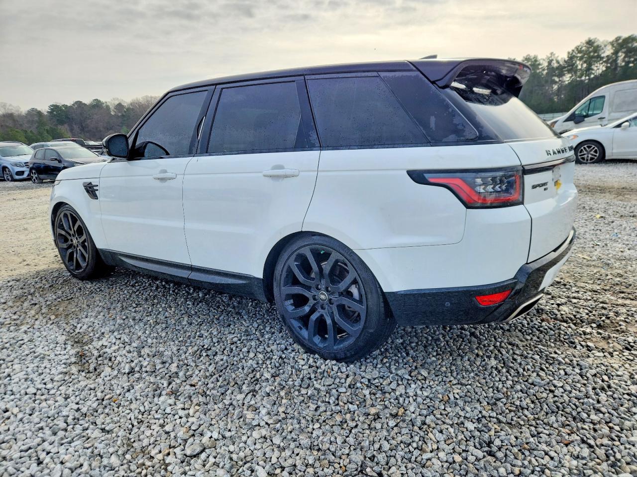 2020 LAND ROVER RANGE ROVER SPORT HSE photo 2