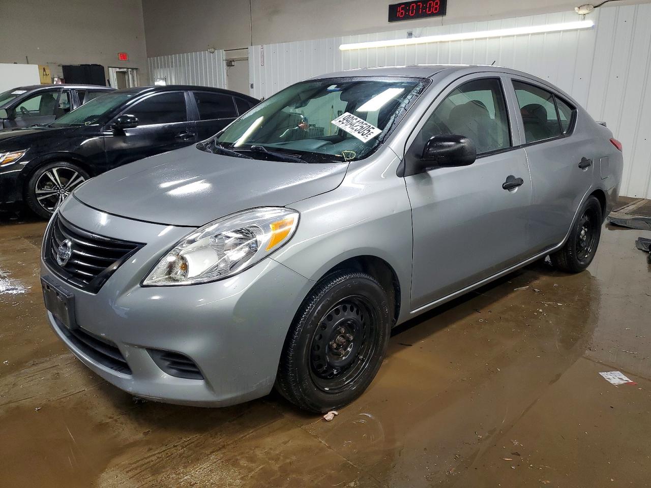 2014 NISSAN VERSA