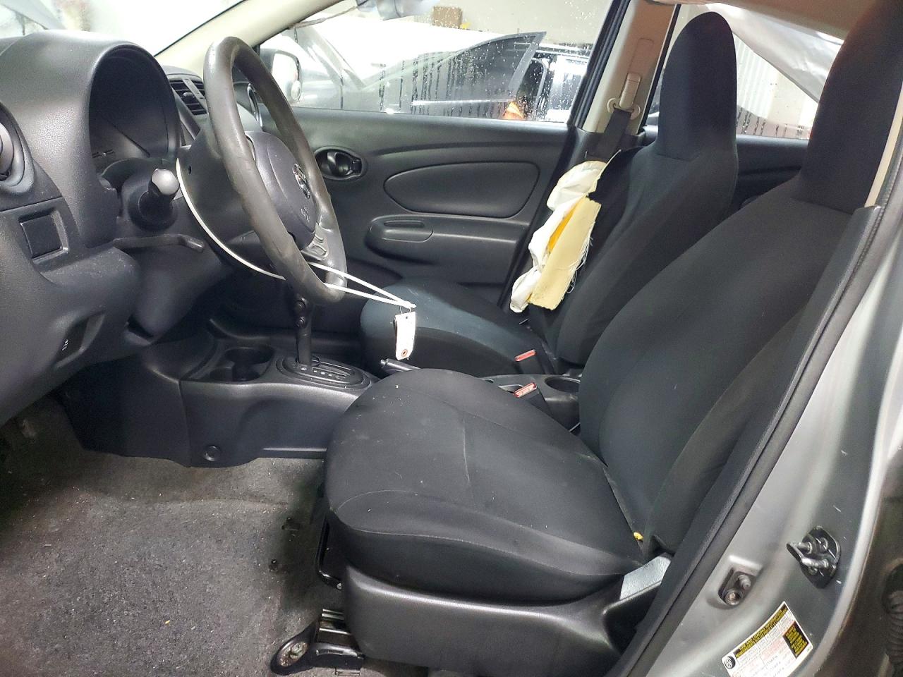 2014 NISSAN VERSA S photo 7