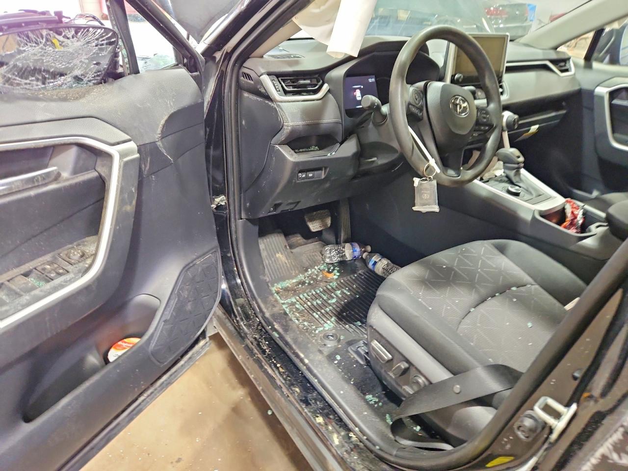 2025 TOYOTA RAV4 photo 8