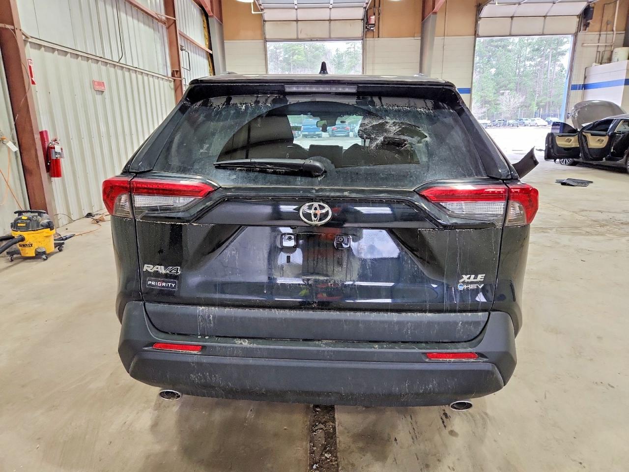 2025 TOYOTA RAV4 photo 6