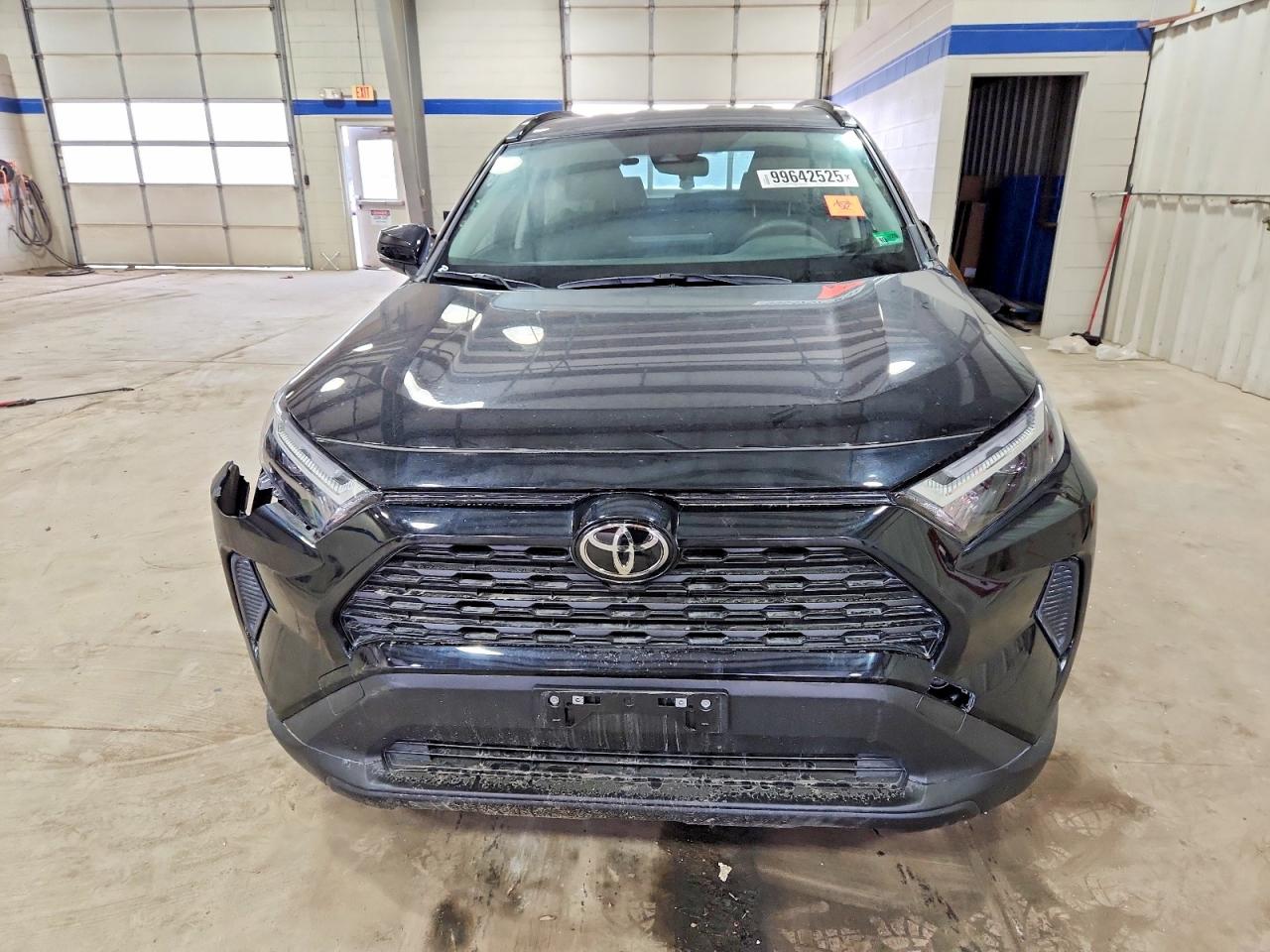 2025 TOYOTA RAV4 photo 5