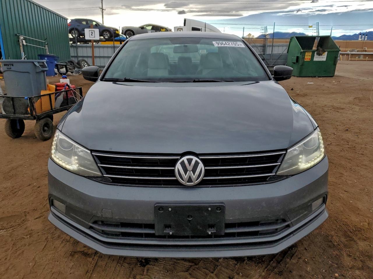 2017 VOLKSWAGEN JETTA SPORT photo 5