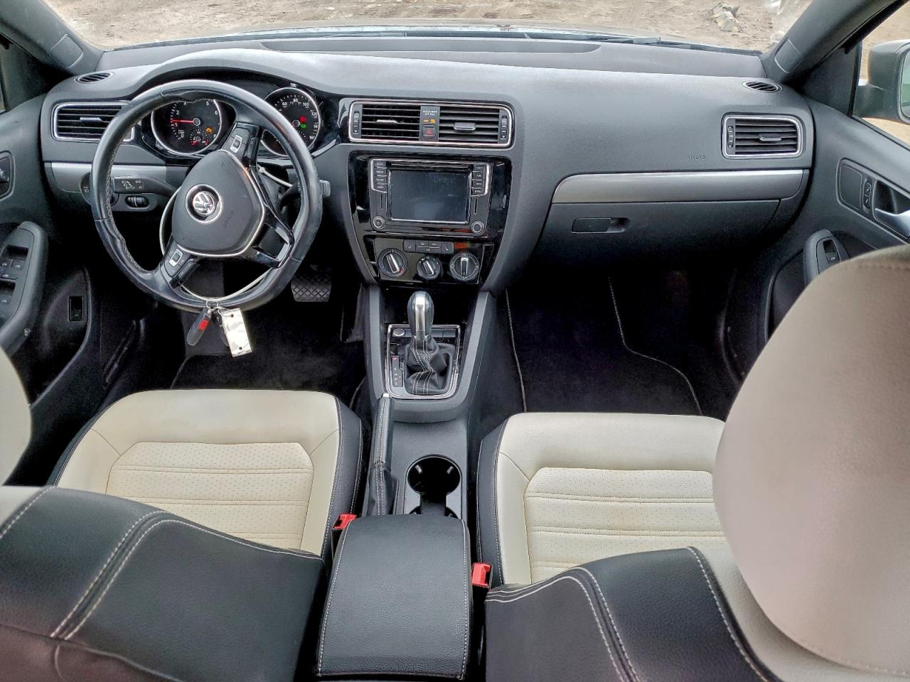2017 VOLKSWAGEN JETTA SPORT photo 8