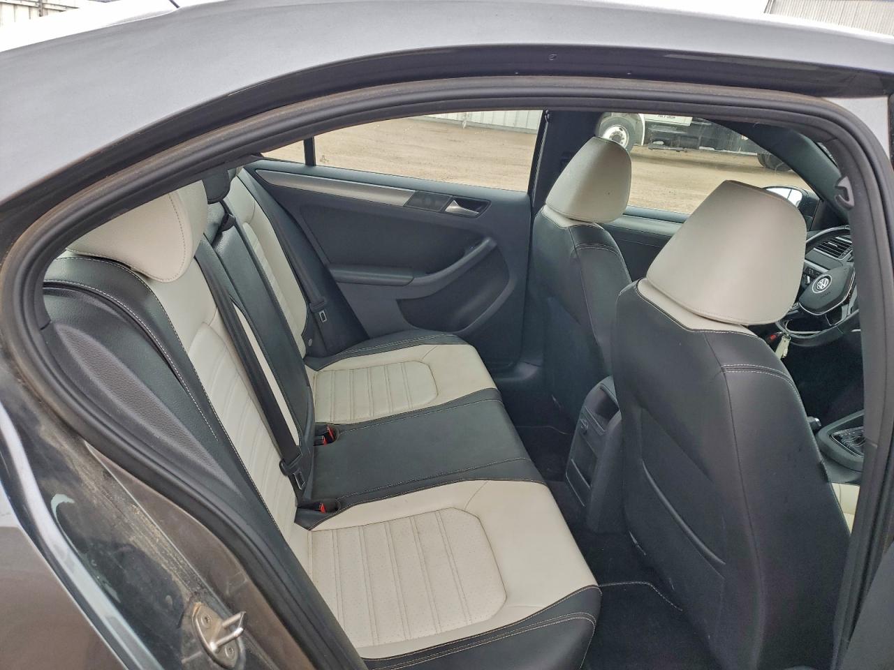2017 VOLKSWAGEN JETTA SPORT photo 10