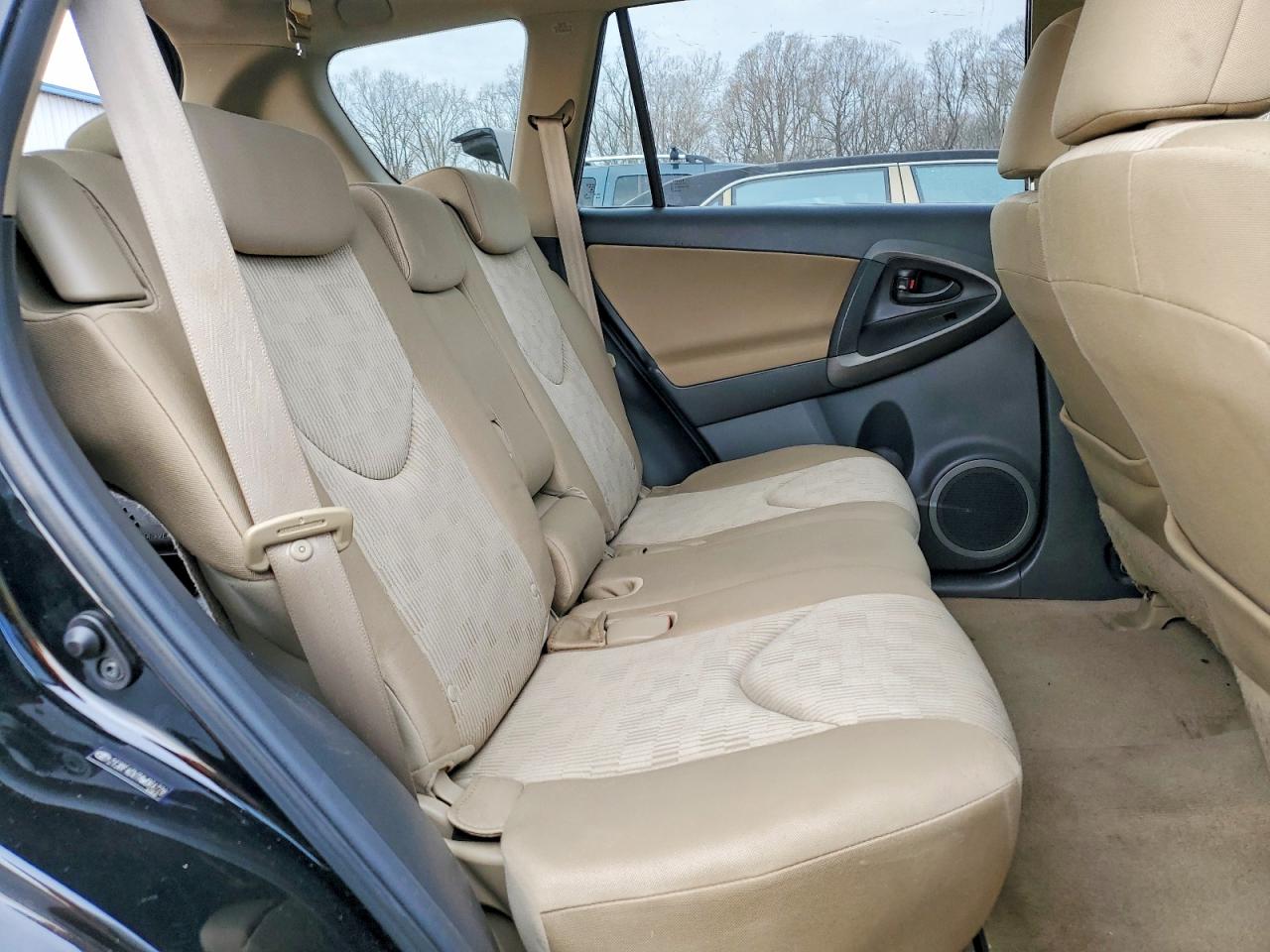 2010 TOYOTA RAV4 photo 11