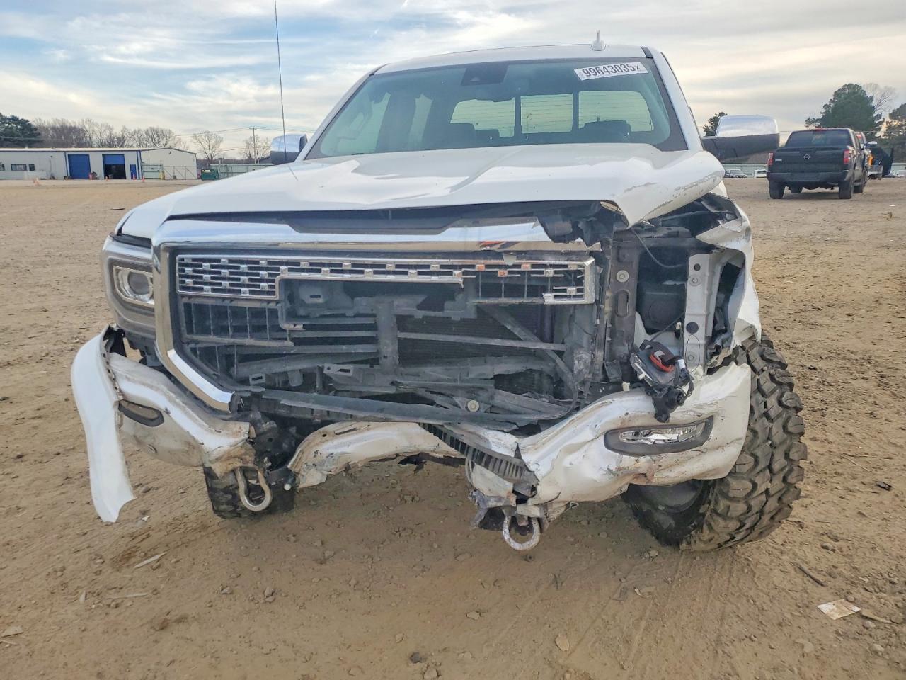 2017 GMC SIERRA K1500 DENALI photo 5