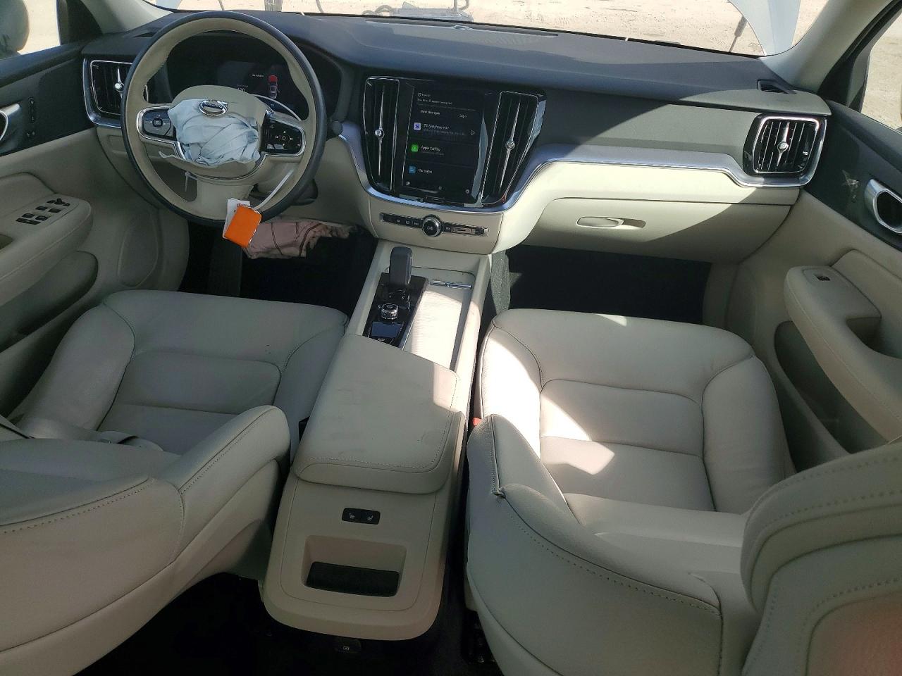 2024 VOLVO S60 CORE photo 8