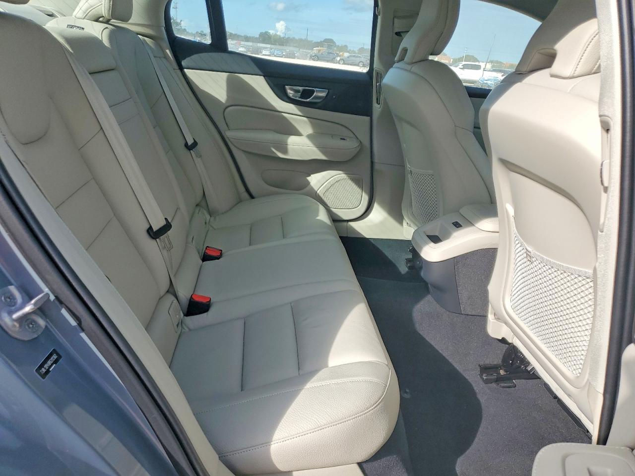 2024 VOLVO S60 CORE photo 10