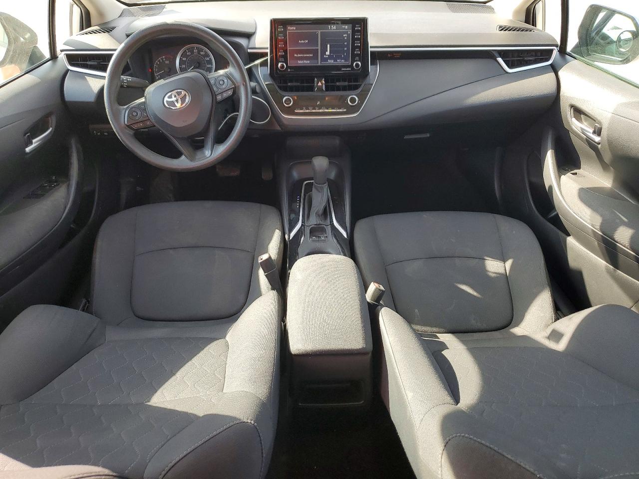 2021 TOYOTA COROLLA LE photo 8