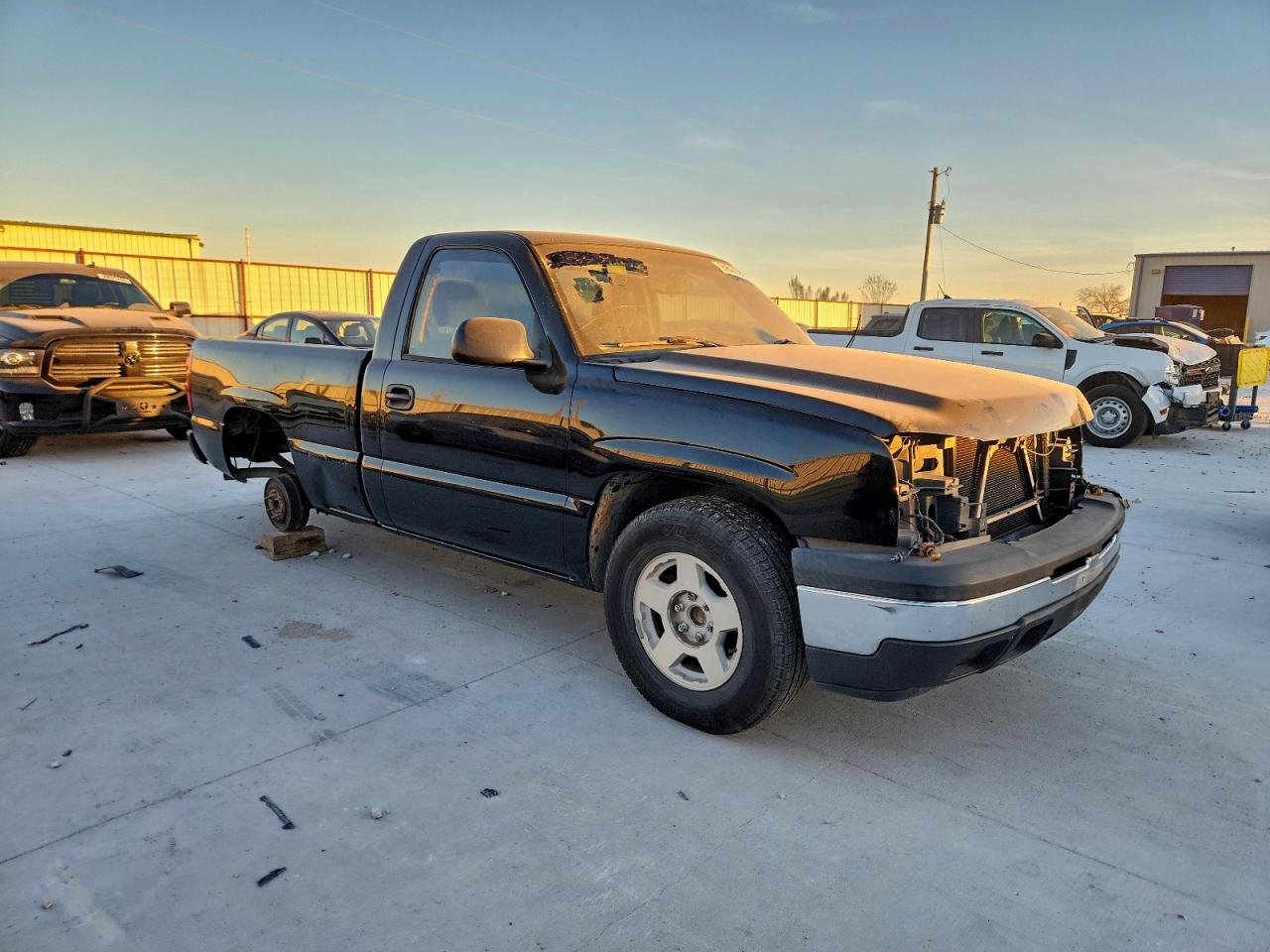 2007 CHEVROLET SILVERADO C1500 CLASSIC photo 4
