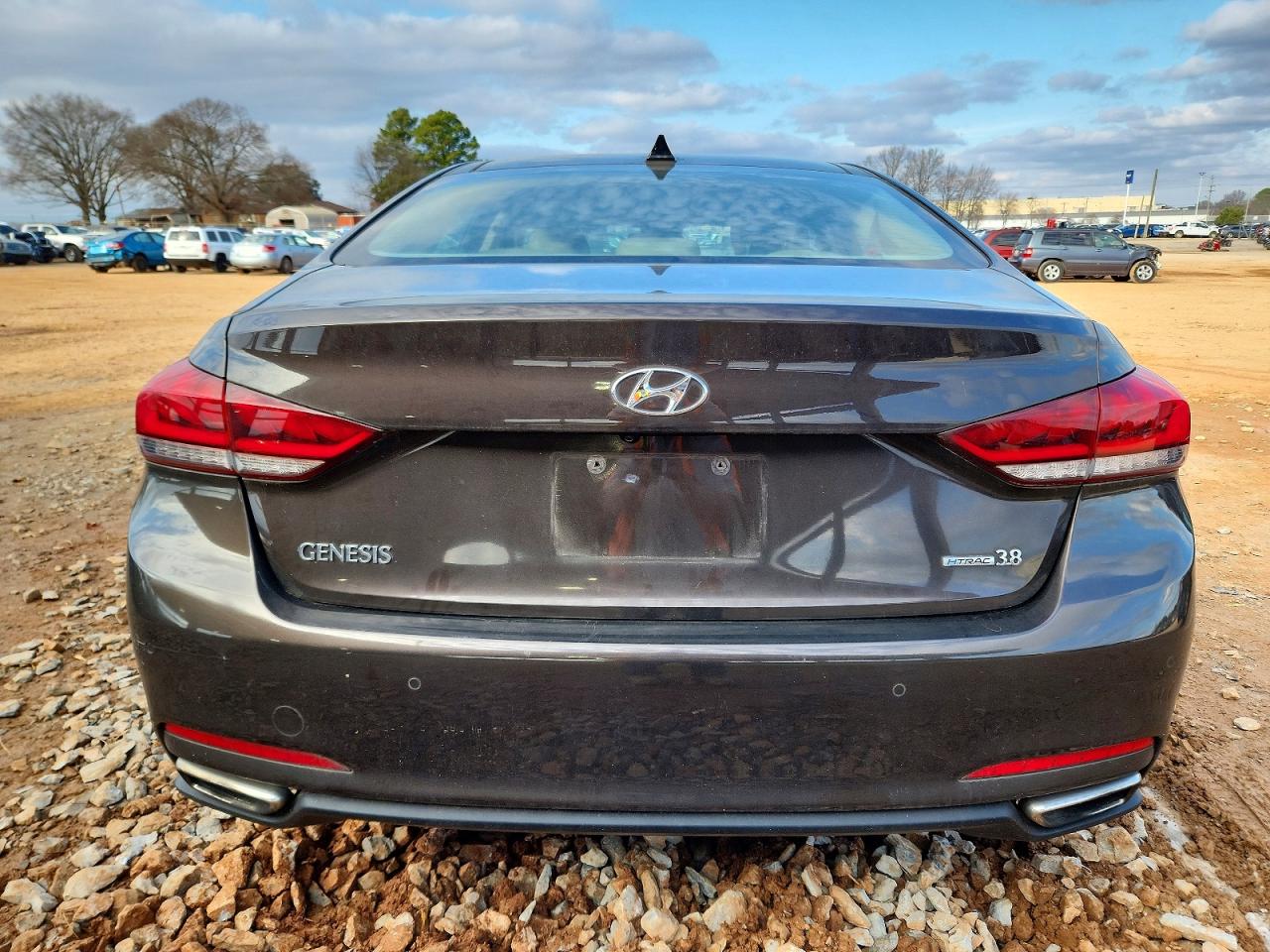 2015 HYUNDAI GENESIS 3.8L photo 9