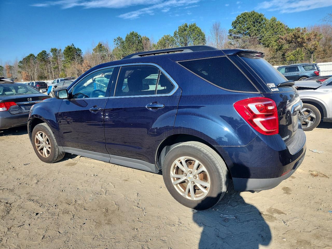 2017 CHEVROLET EQUINOX LT photo 2
