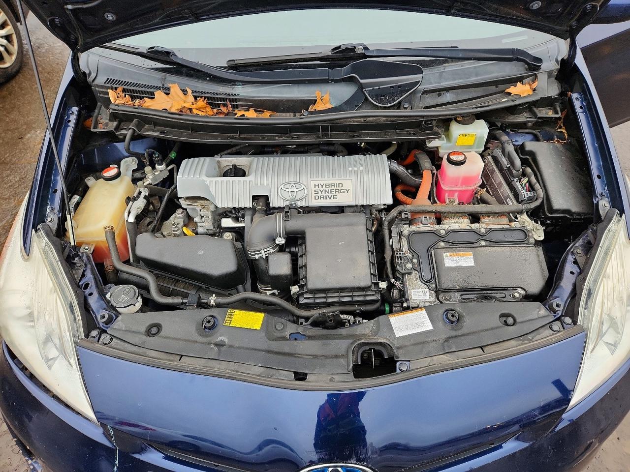 2015 TOYOTA PRIUS photo 11