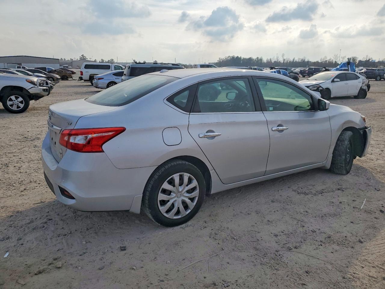 2017 NISSAN SENTRA S photo 3