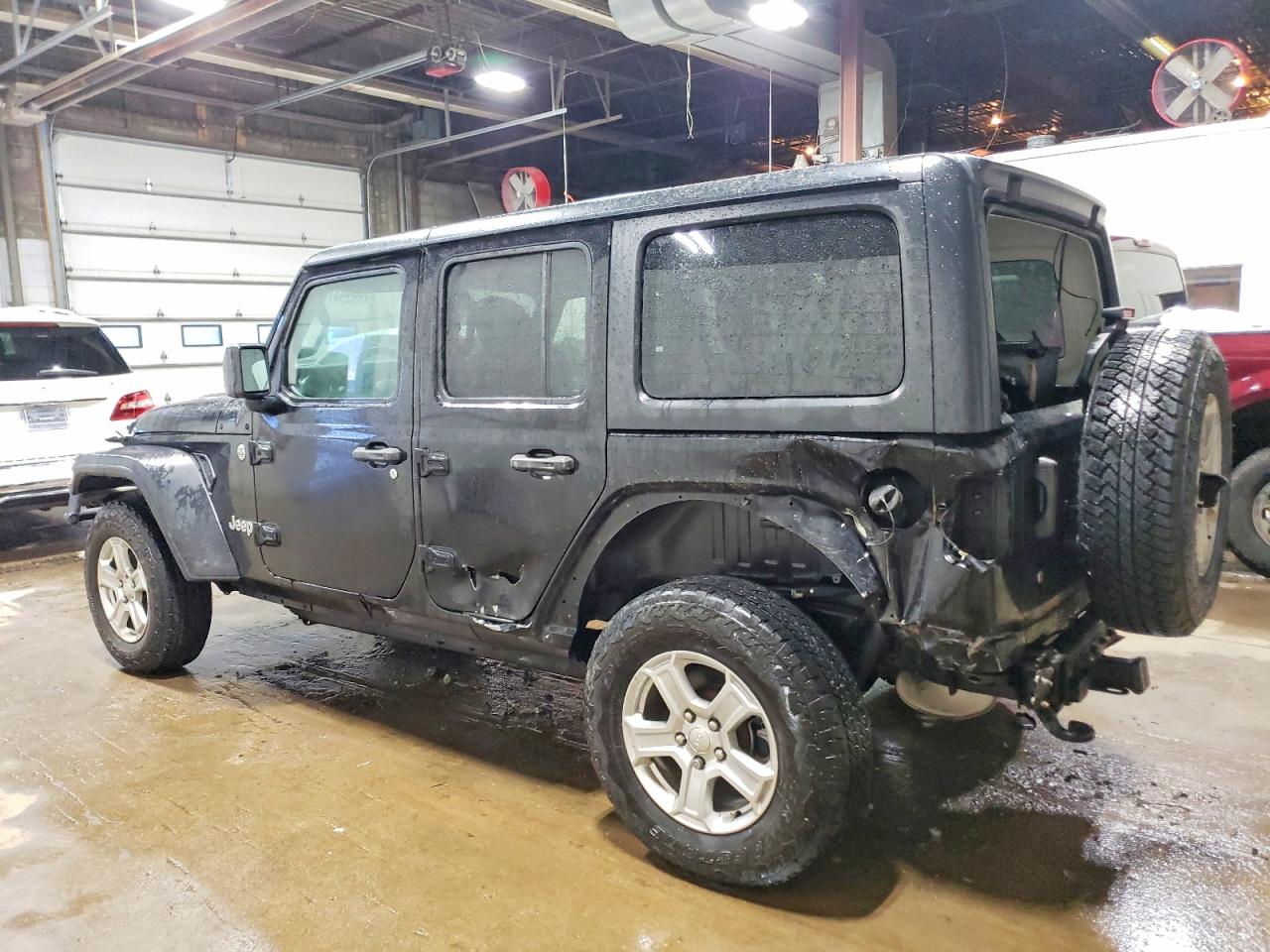 2018 JEEP WRANGLER UNLIMITED SPORT photo 2