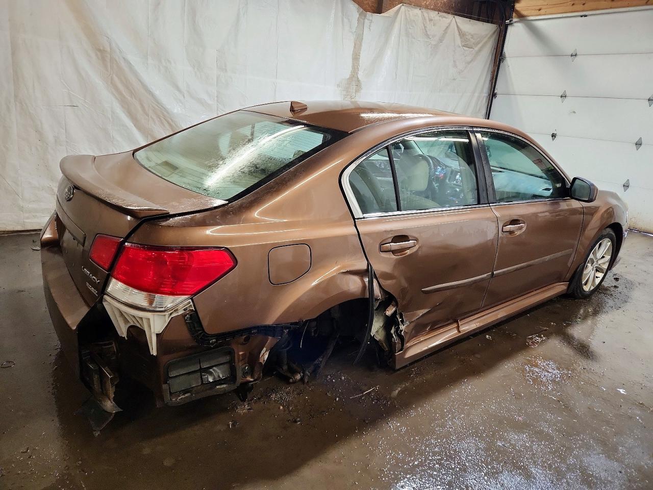 2013 SUBARU LEGACY 2.5I LIMITED photo 3