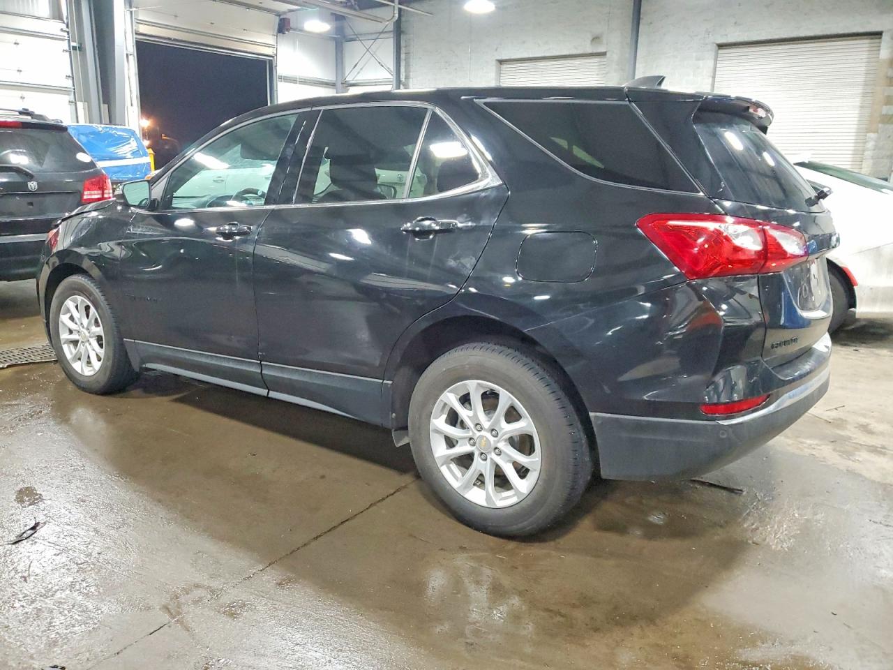 2018 CHEVROLET EQUINOX LT photo 2