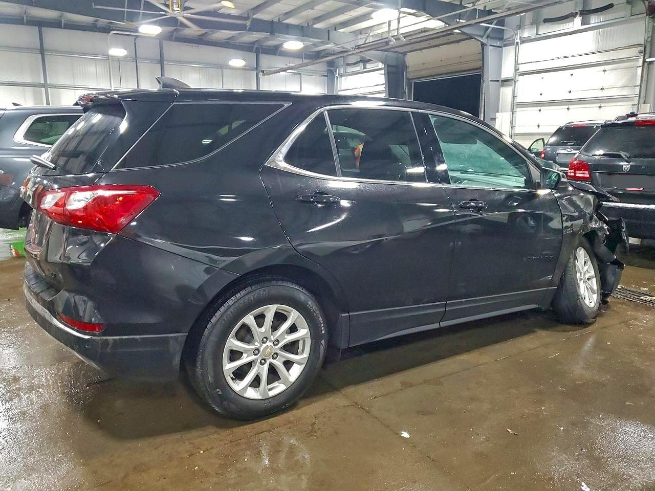 2018 CHEVROLET EQUINOX LT photo 3