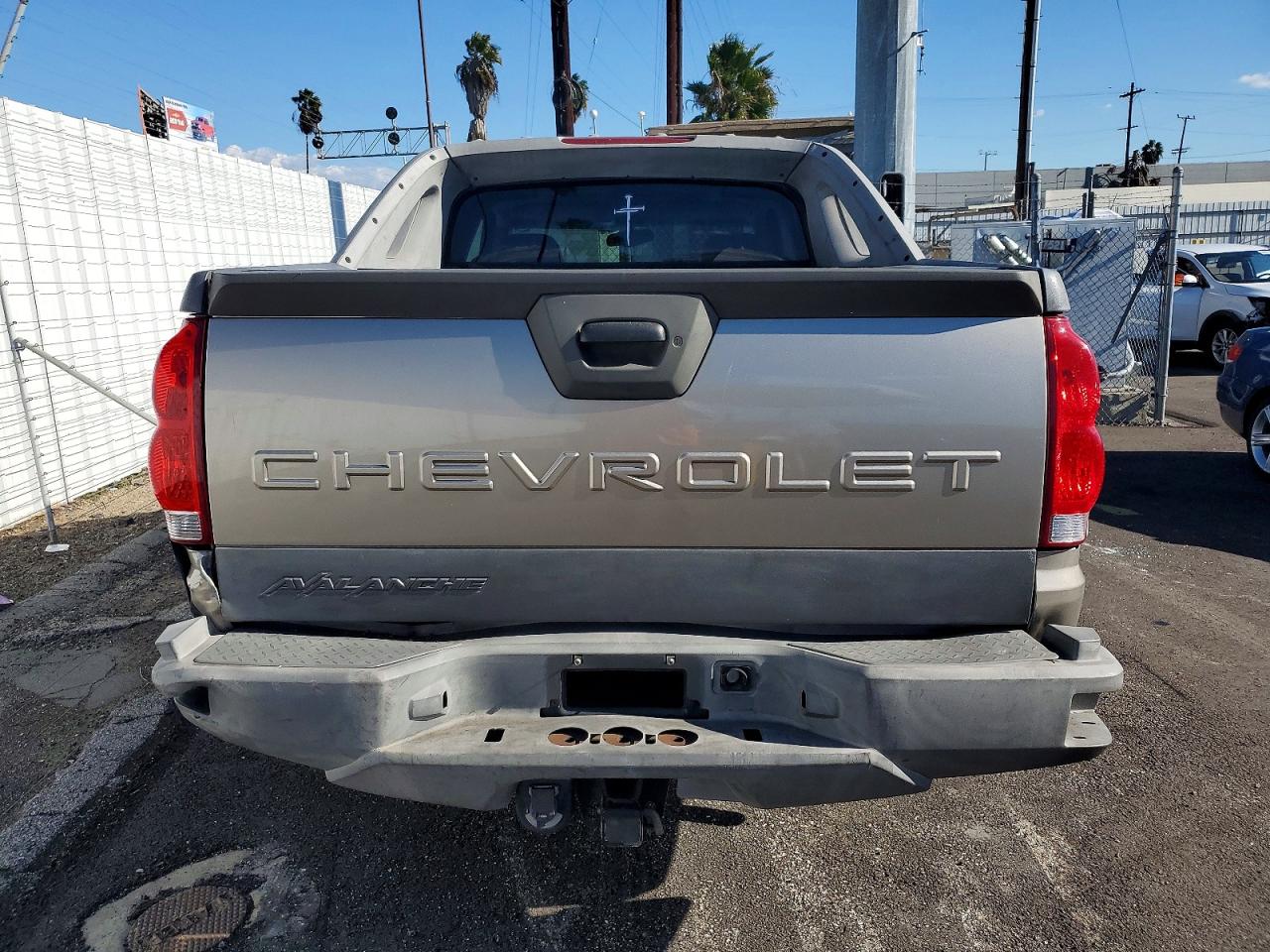 2002 CHEVROLET AVALANCHE K1500 photo 6