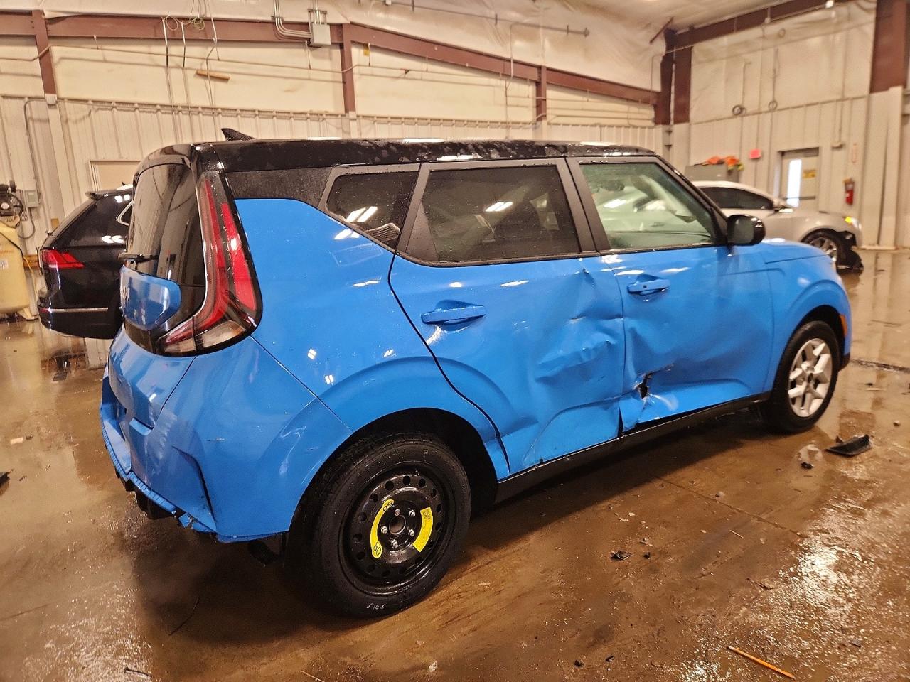 2025 KIA SOUL LX photo 3