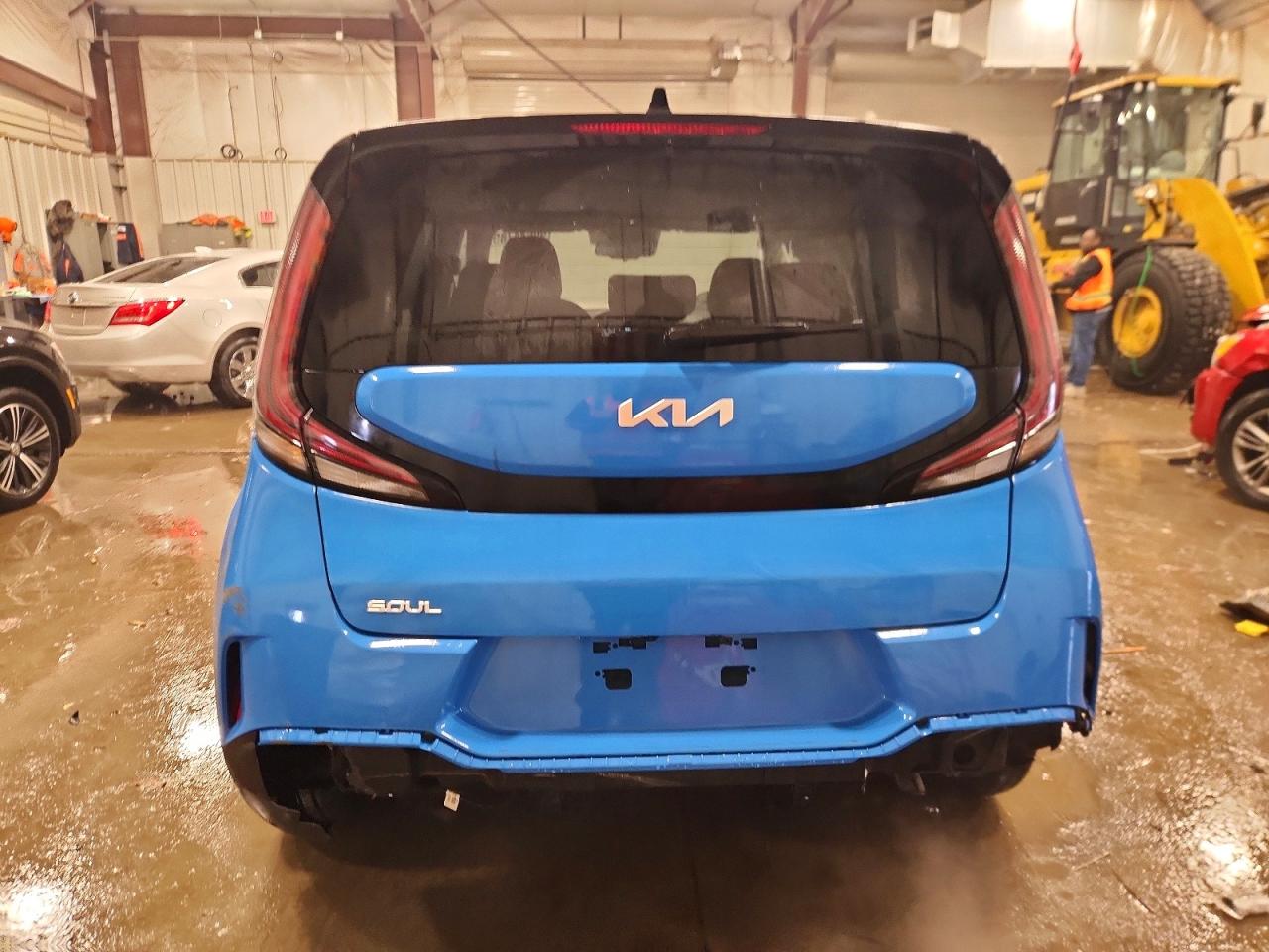 2025 KIA SOUL LX photo 6