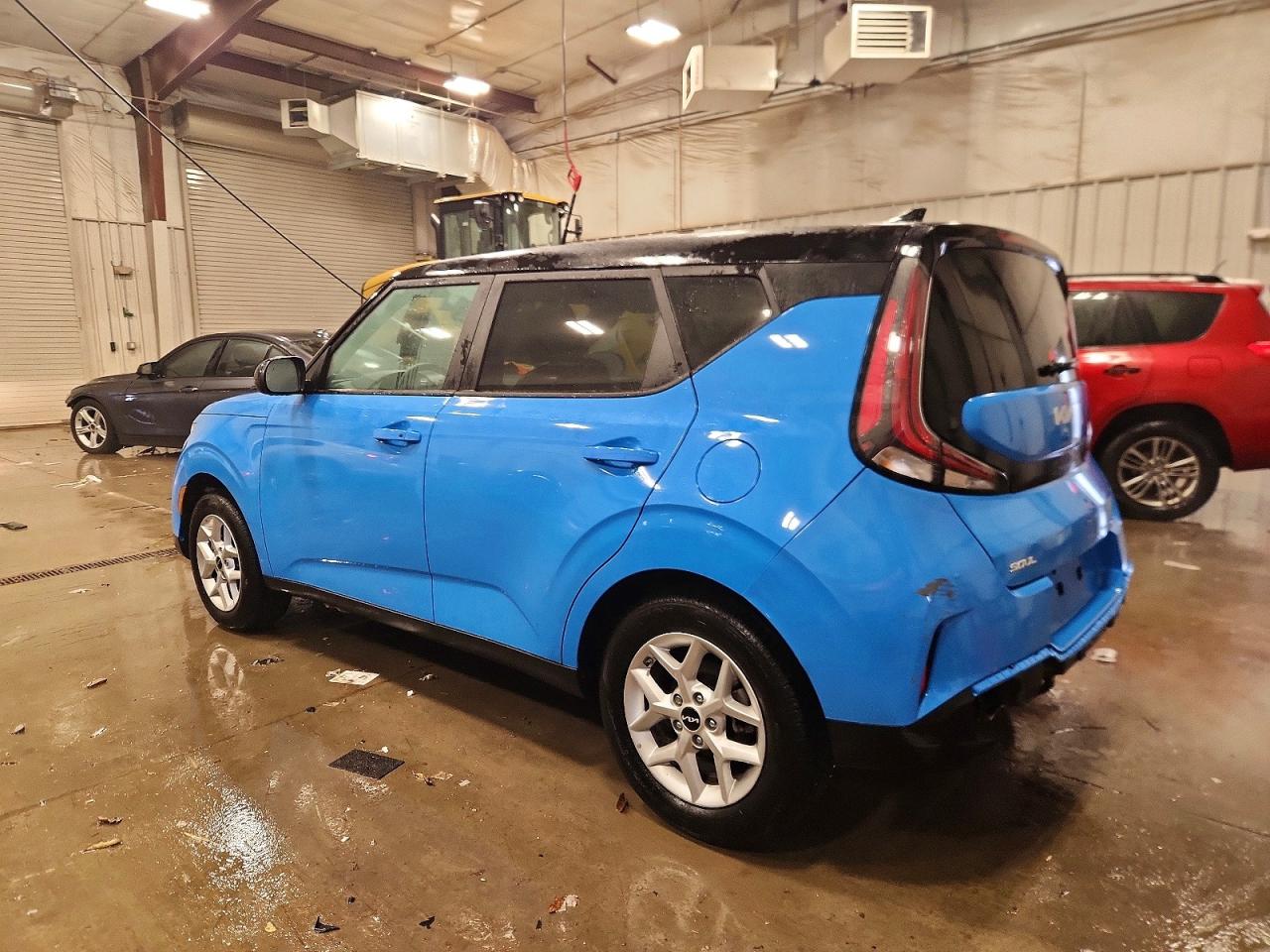 2025 KIA SOUL LX photo 2