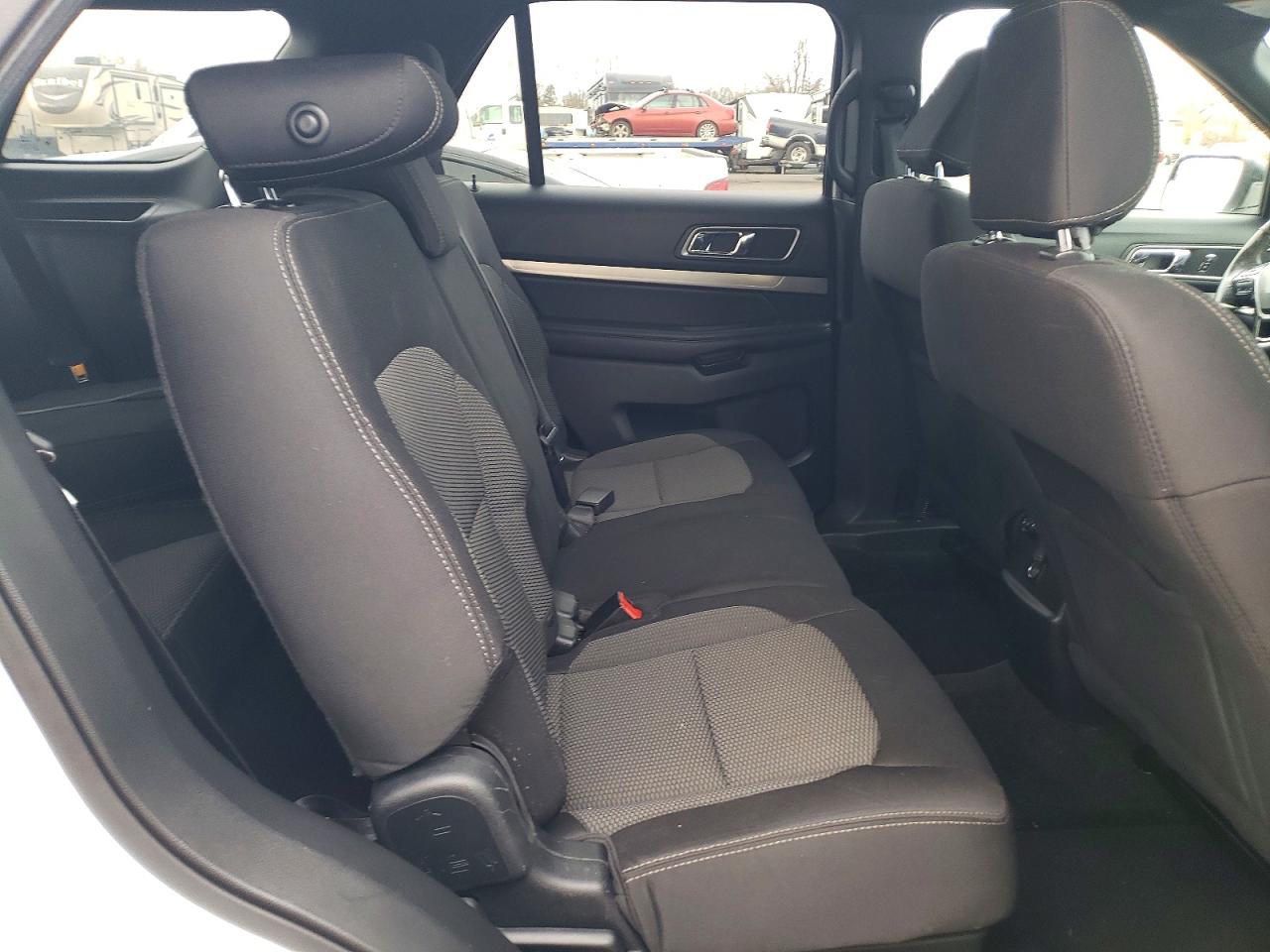 2018 FORD EXPLORER XLT photo 10