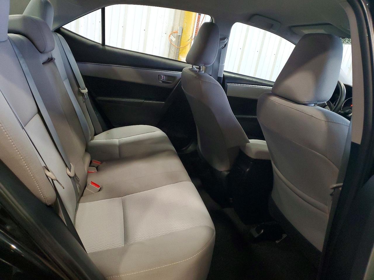 2015 TOYOTA COROLLA LE photo 10