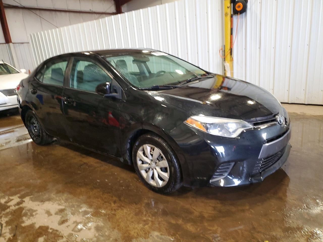 2015 TOYOTA COROLLA LE photo 4