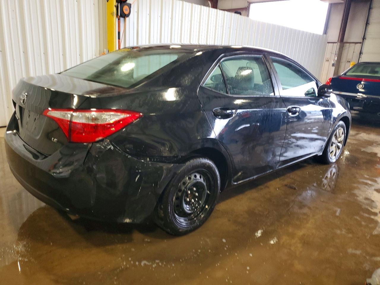2015 TOYOTA COROLLA LE photo 3