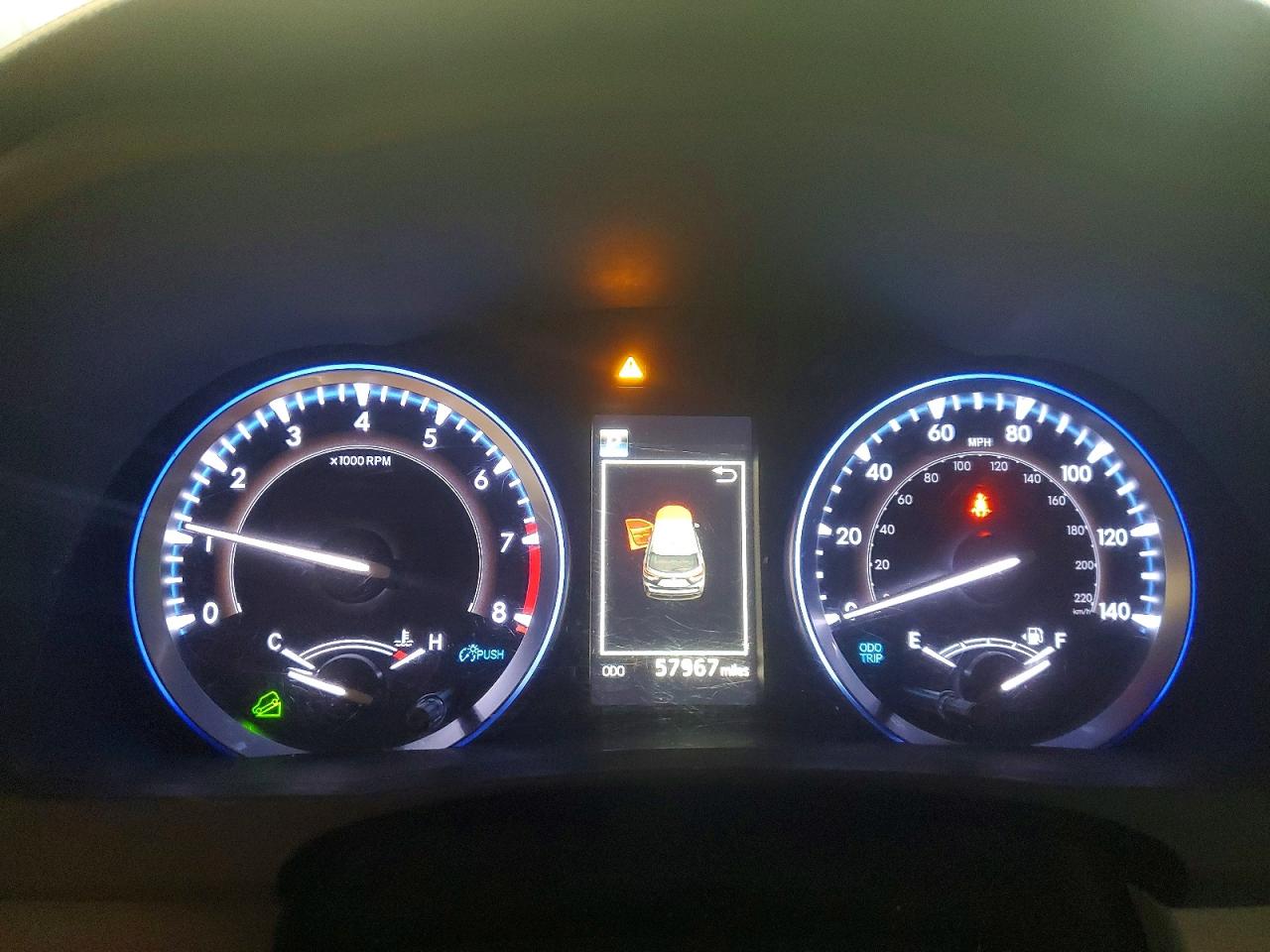 2019 TOYOTA HIGHLANDER SE photo 9