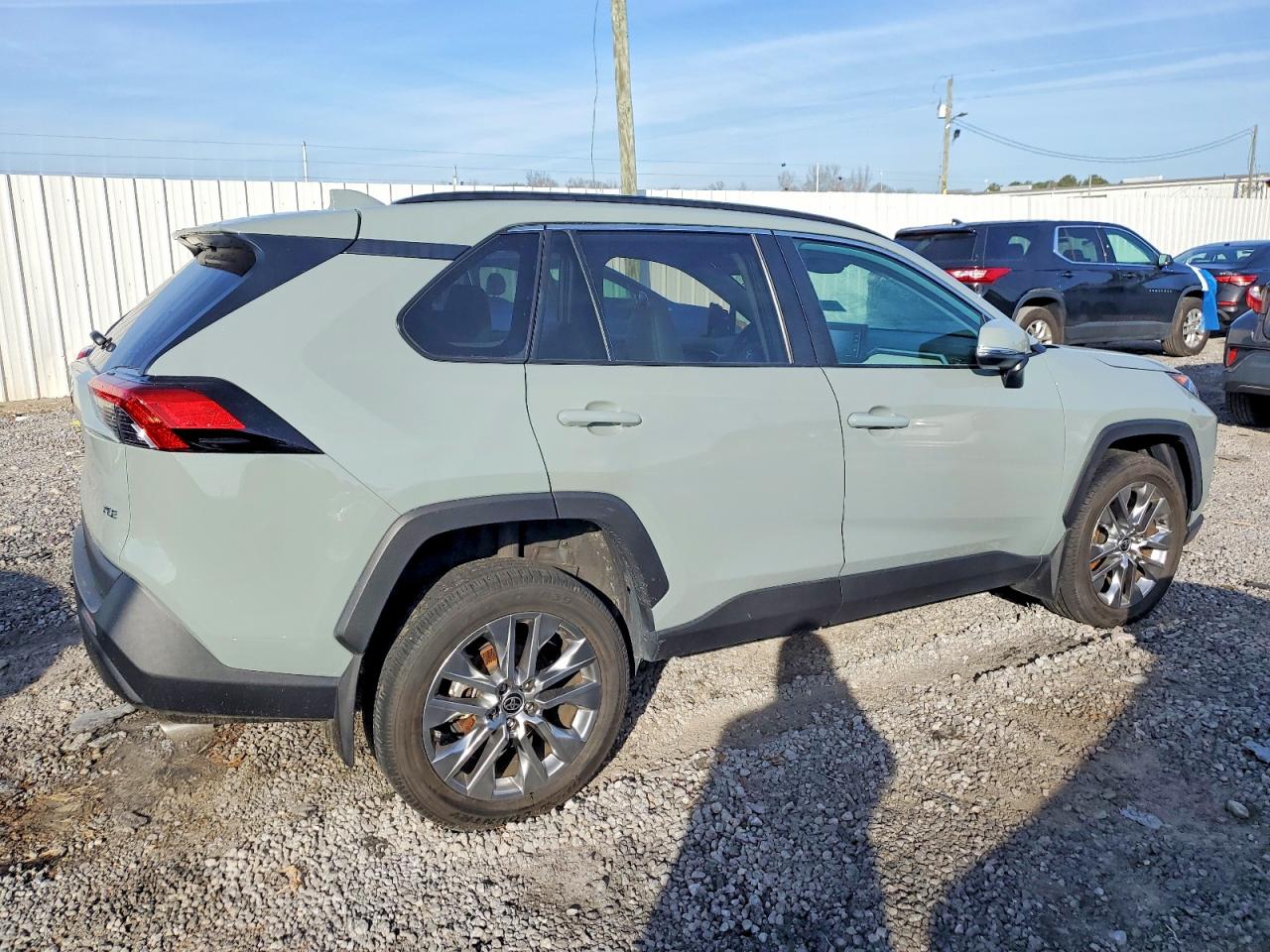 2021 TOYOTA RAV4 XLE PREMIUM photo 3