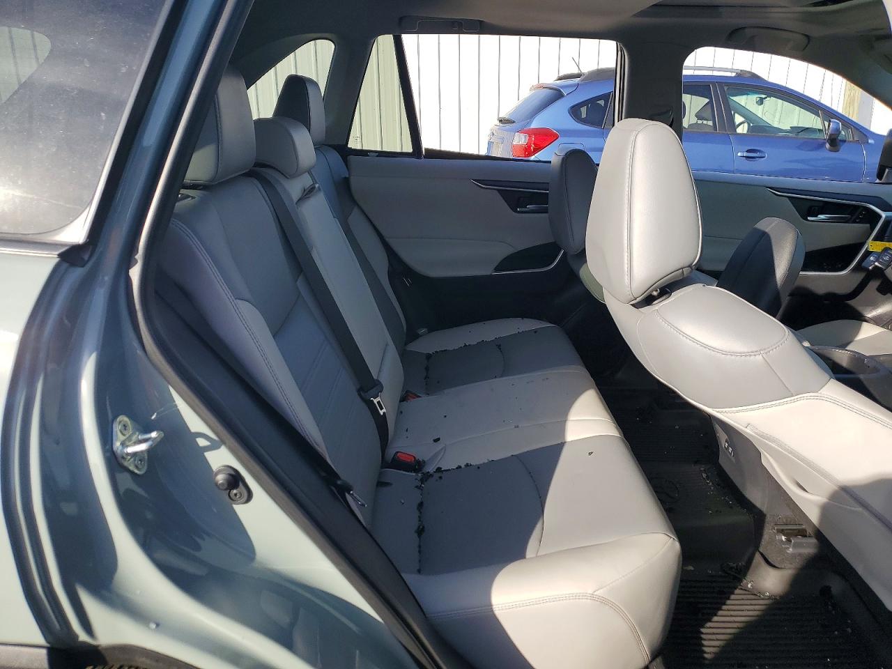 2021 TOYOTA RAV4 XLE PREMIUM photo 11