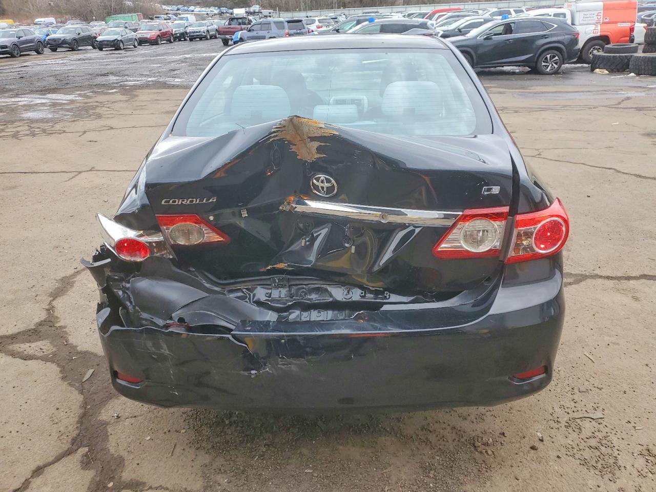 2011 TOYOTA COROLLA BASE photo 11