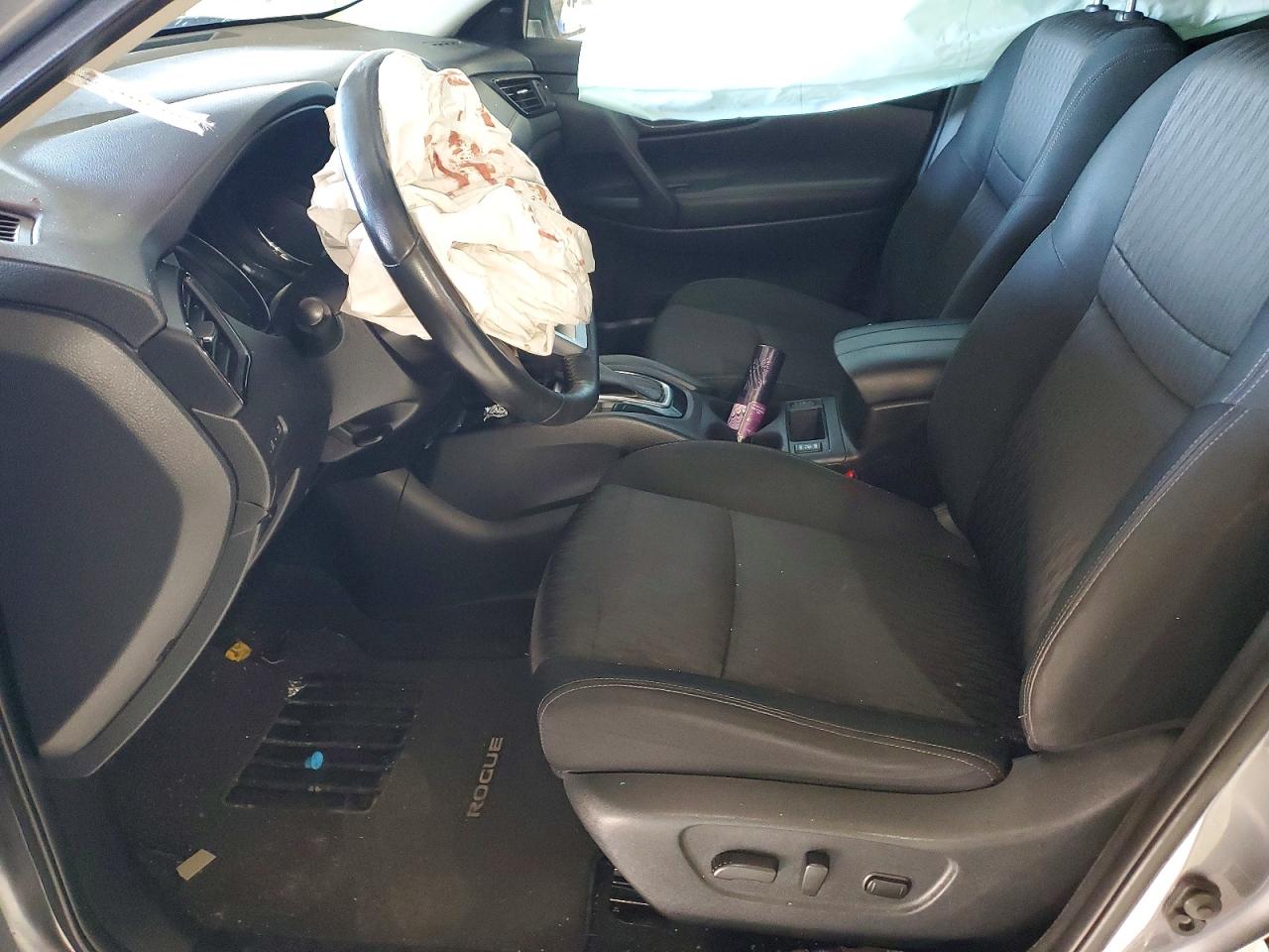 2018 NISSAN ROGUE photo 7
