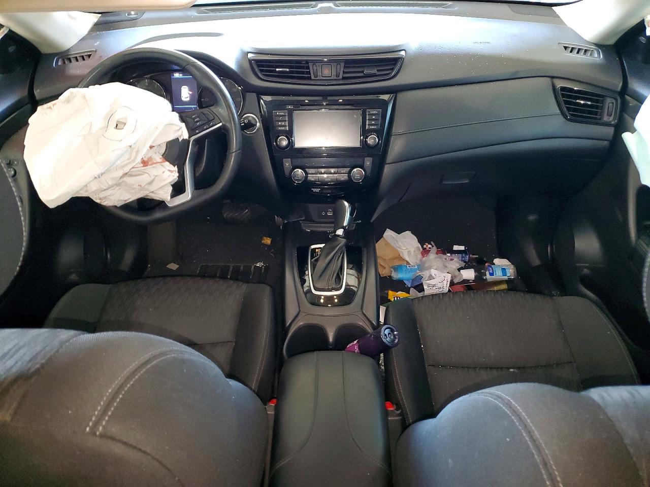 2018 NISSAN ROGUE photo 8