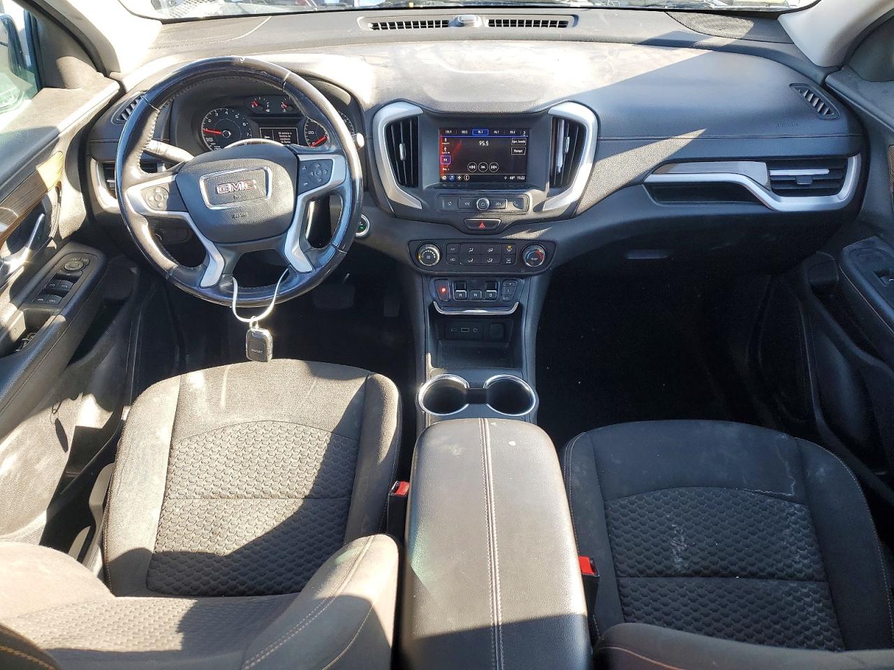 2018 GMC TERRAIN SLE photo 8