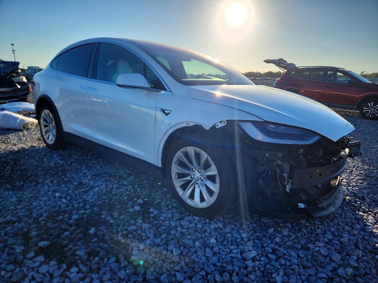 2018 TESLA MODEL X photo 4