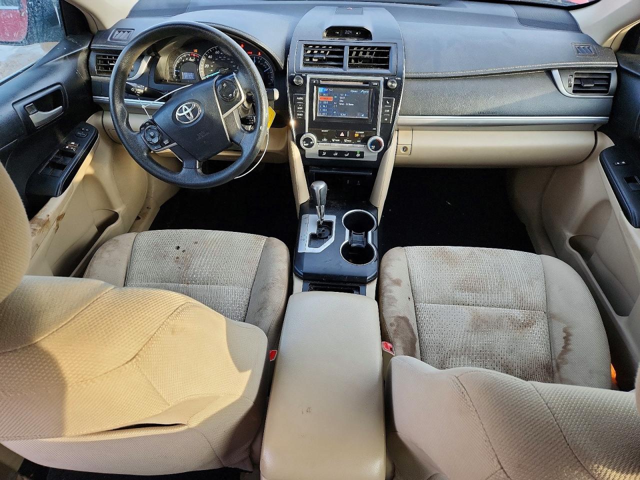 2014 TOYOTA CAMRY L photo 8