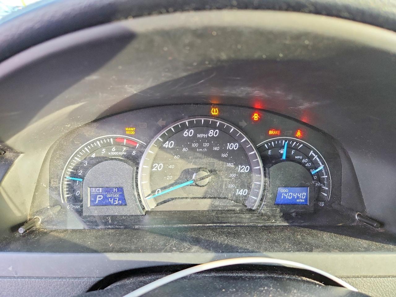 2014 TOYOTA CAMRY L photo 9