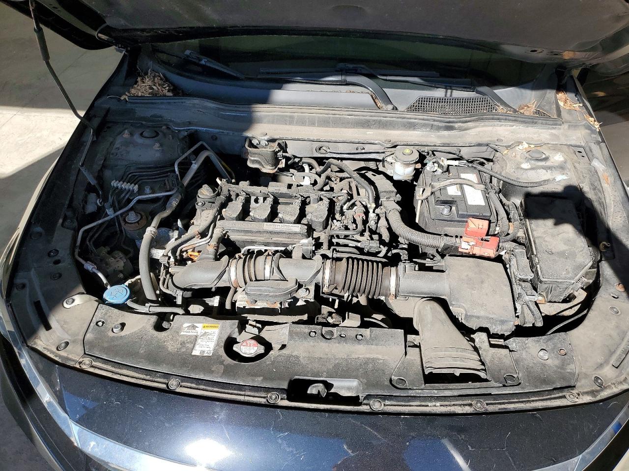2018 HONDA ACCORD LX photo 11