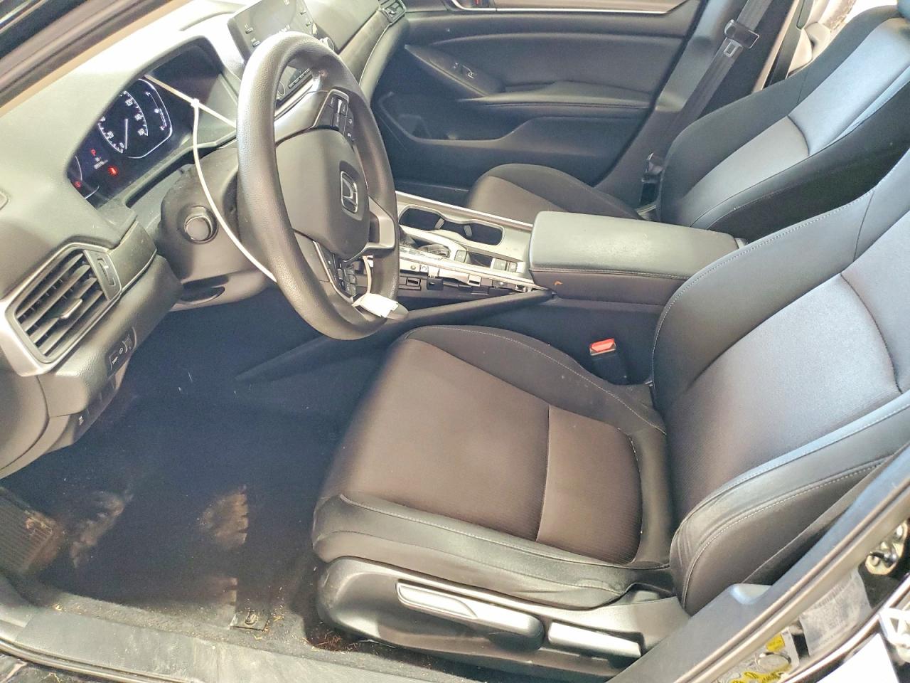 2018 HONDA ACCORD LX photo 7