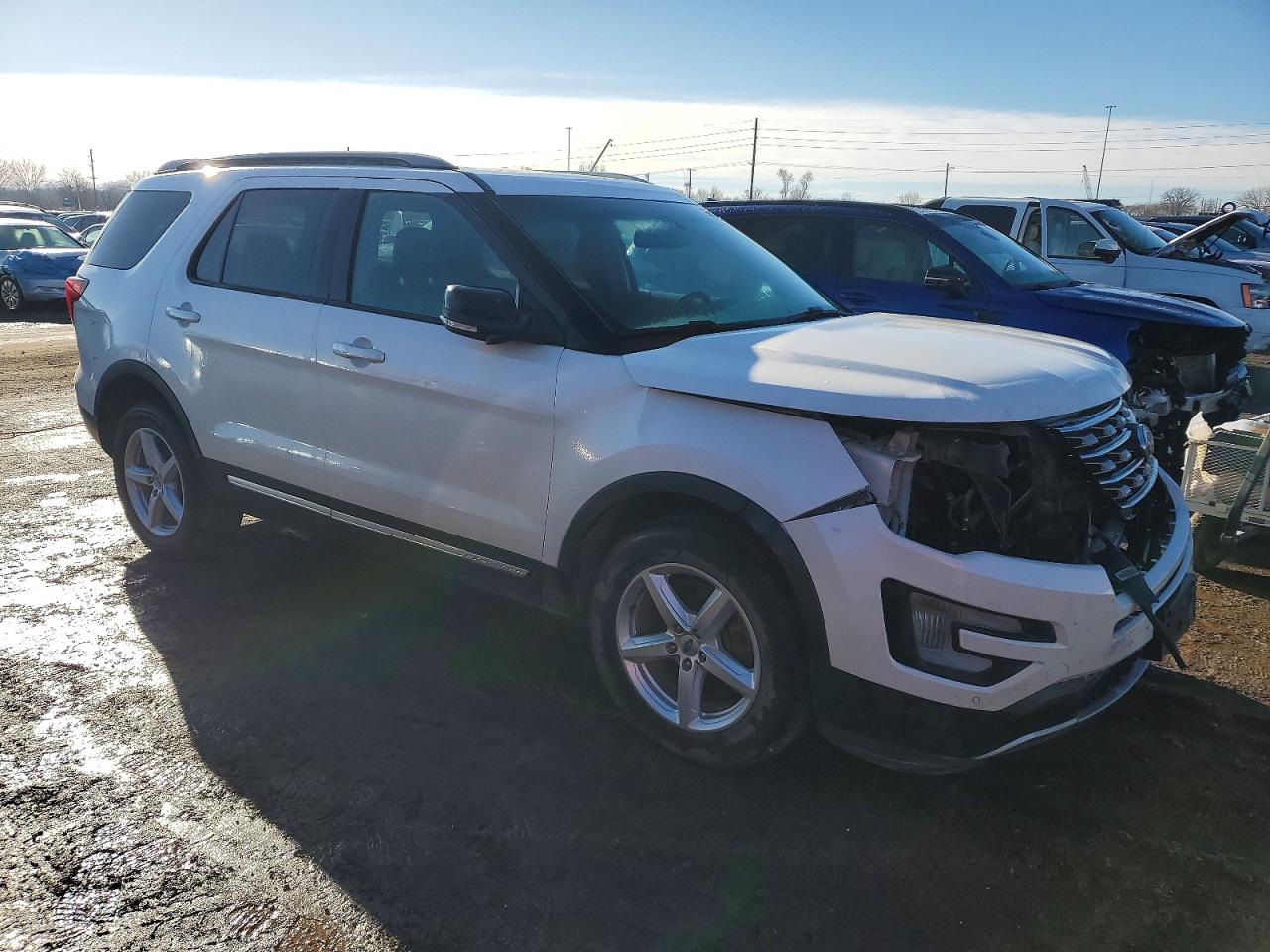 2016 FORD EXPLORER XLT photo 4